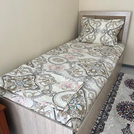 In Center Of Bukhara Family Guest House Mirg'Iyos Luaran gambar