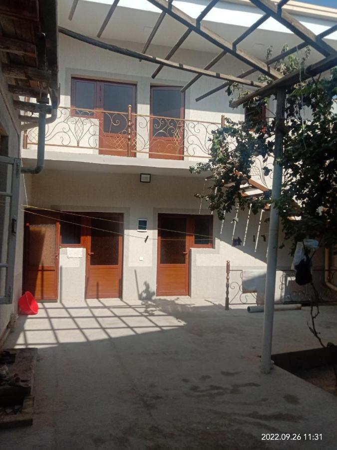 In Center Of Bukhara Family Guest House Mirg'Iyos Luaran gambar