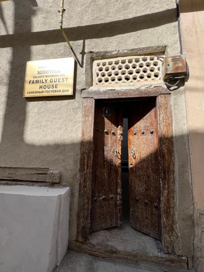 In Center Of Bukhara Family Guest House Mirg'Iyos Luaran gambar